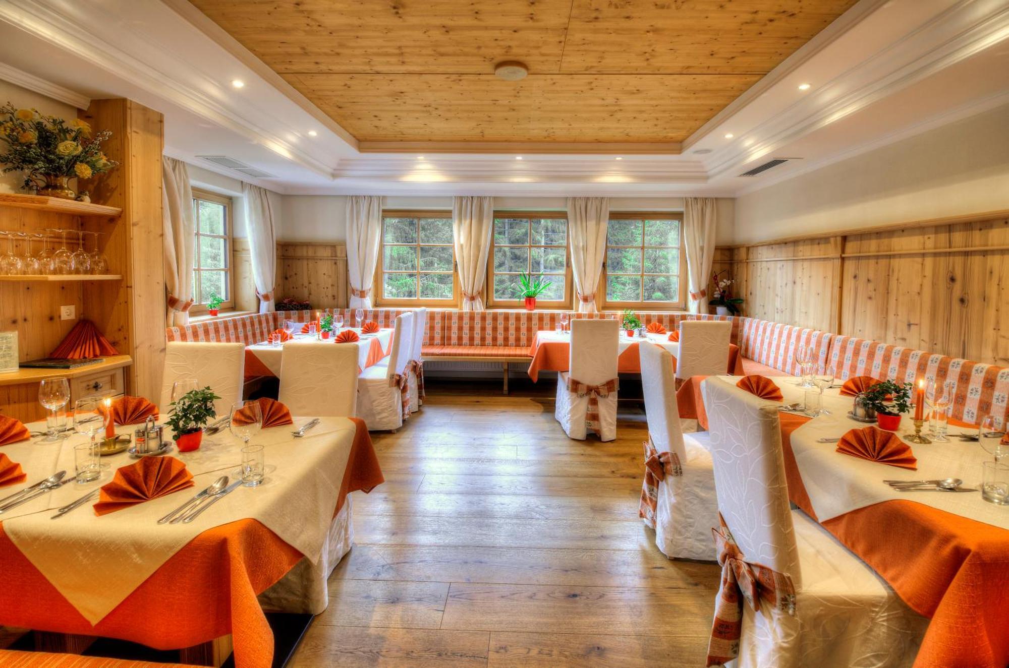 Hotel Haeuserl Im Wald Mariapfarr Esterno foto