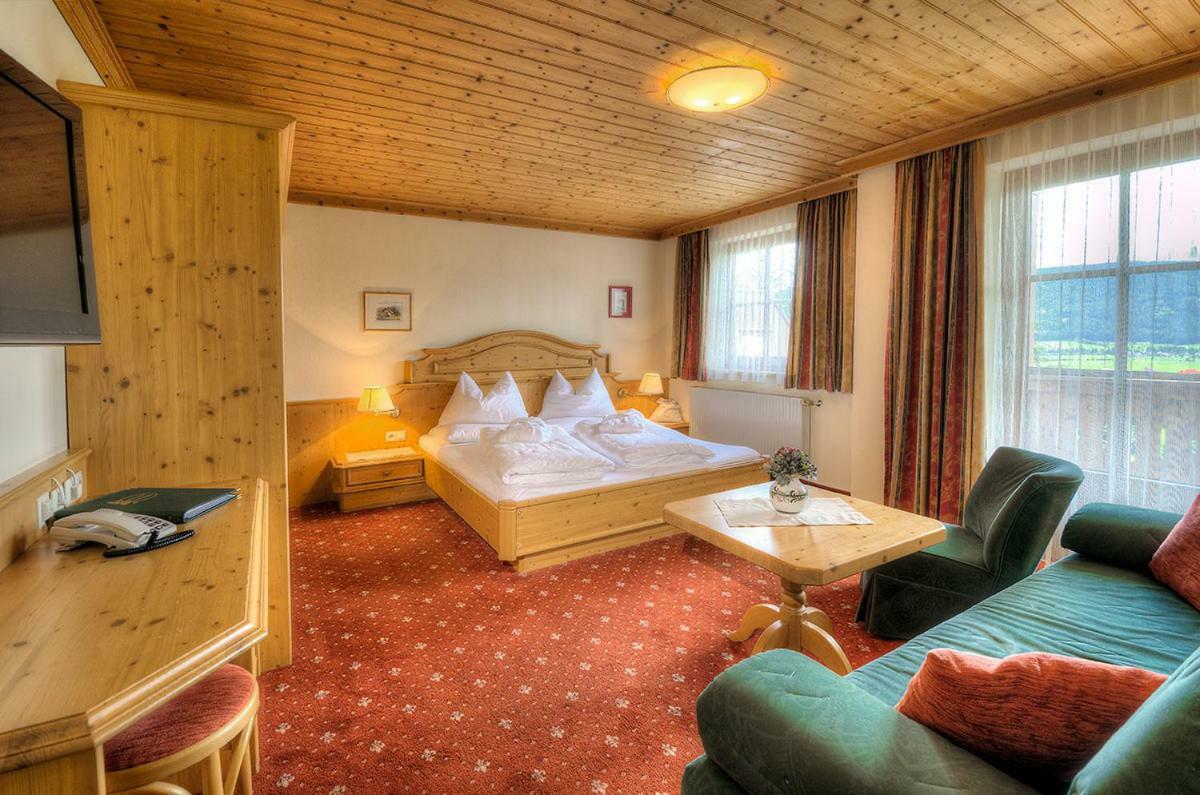 Hotel Haeuserl Im Wald Mariapfarr Esterno foto